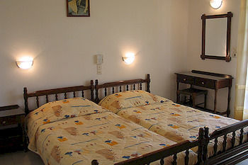 Voula Apartments Aegina Bagian luar foto